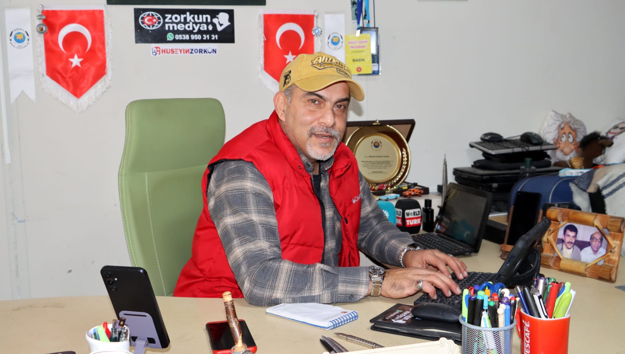 Sayfaların Ardında Saklı Gelecek...